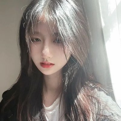 玛丽莲有深黑之眸